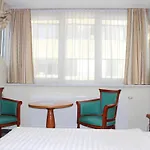 Hotel Altstadt Mosser Mit Parkplatz 4*
