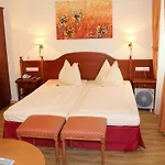 Hotel Altstadt Mosser Mit Parkplatz 4*