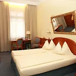 Altstadt Mosser Mit Parkplatz Hotel 4*