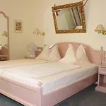 Hotel Altstadt Mosser Mit Parkplatz 4*