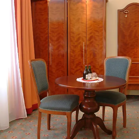 Hotel Altstadt Mosser Mit Parkplatz 4*