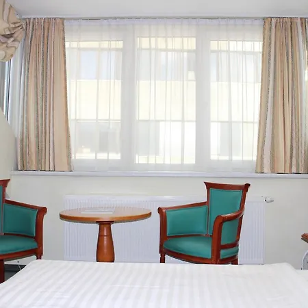 فندق Altstadt Mosser Mit Parkplatz 4*