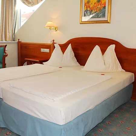 Altstadthotel Mosser 4*