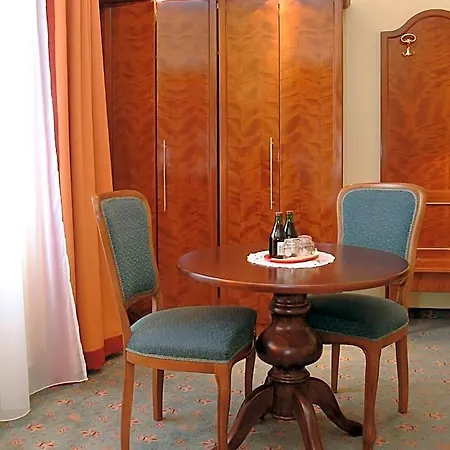 Hotel Altstadt Mosser Mit Parkplatz 4*