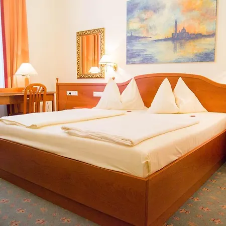 Altstadthotel Mosser 4*