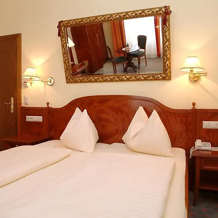 Hotel Altstadthotel Mosser 4*