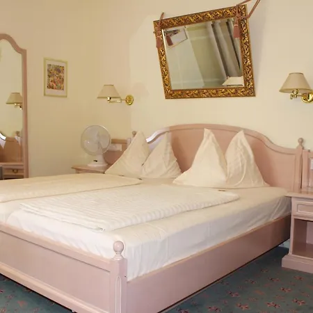 Hotel Altstadthotel Mosser 4*